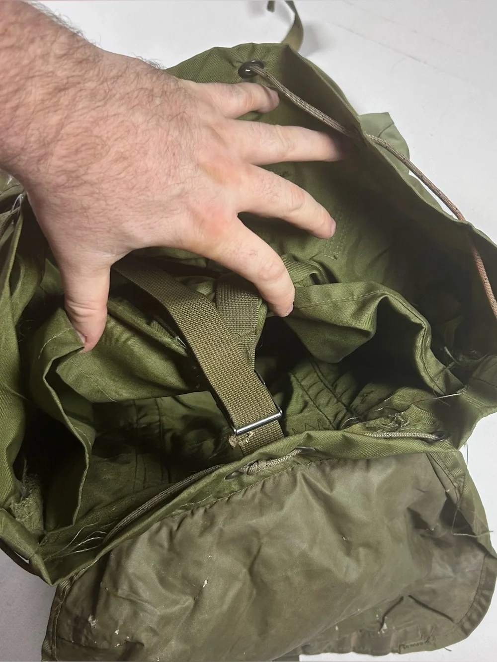 Gibraltar Industries LC-1 Medium Nylon Field Pack /w Back Straps All Functioning